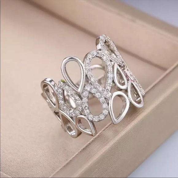 New Women’s 925 Stamped Water Drop Diamond Ring - Picture 2 of 6